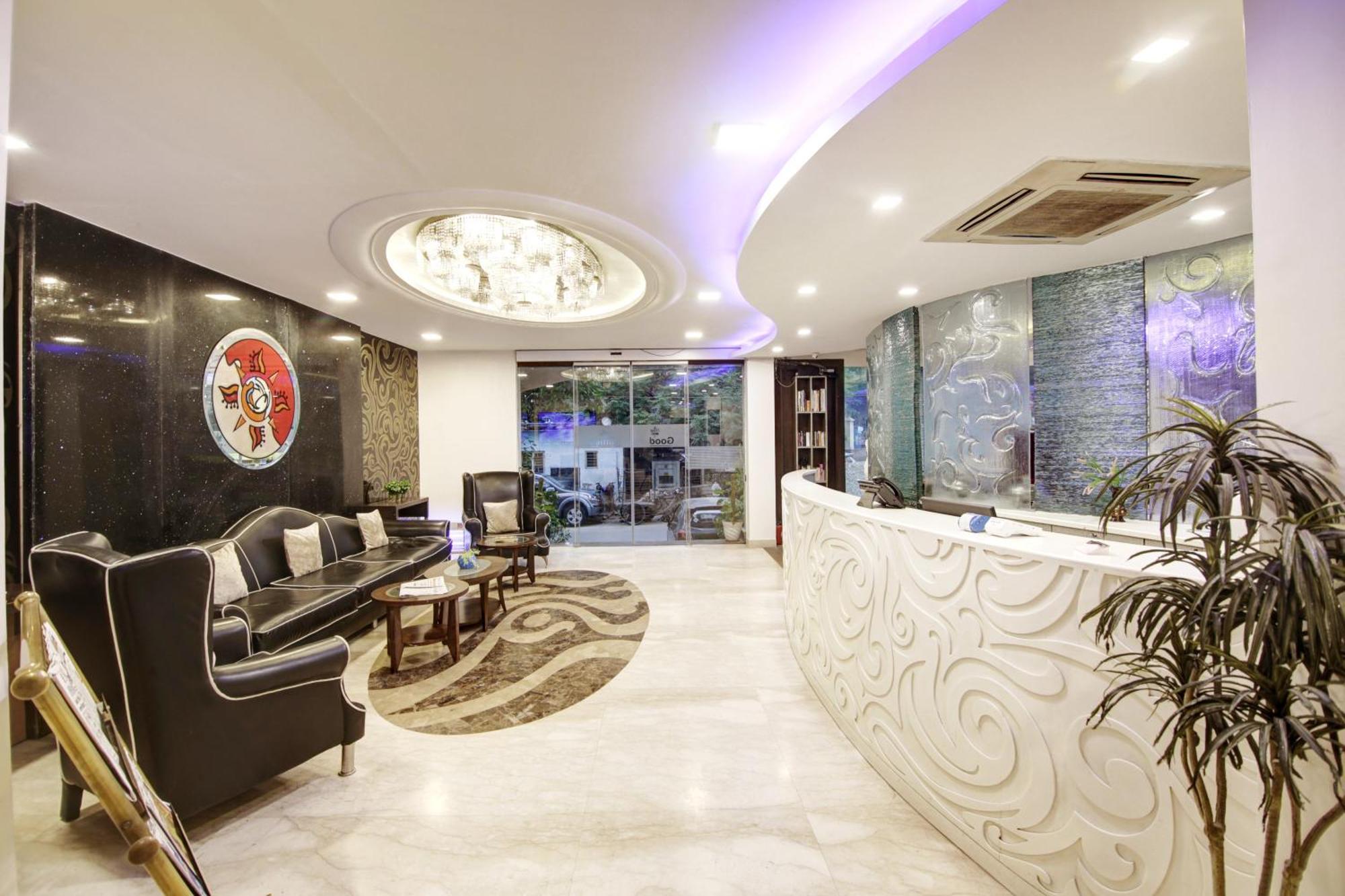 Hotel Good Times Near Ganga Ram Hospital And Karol Bagh Metro Delhi  Bagian luar foto