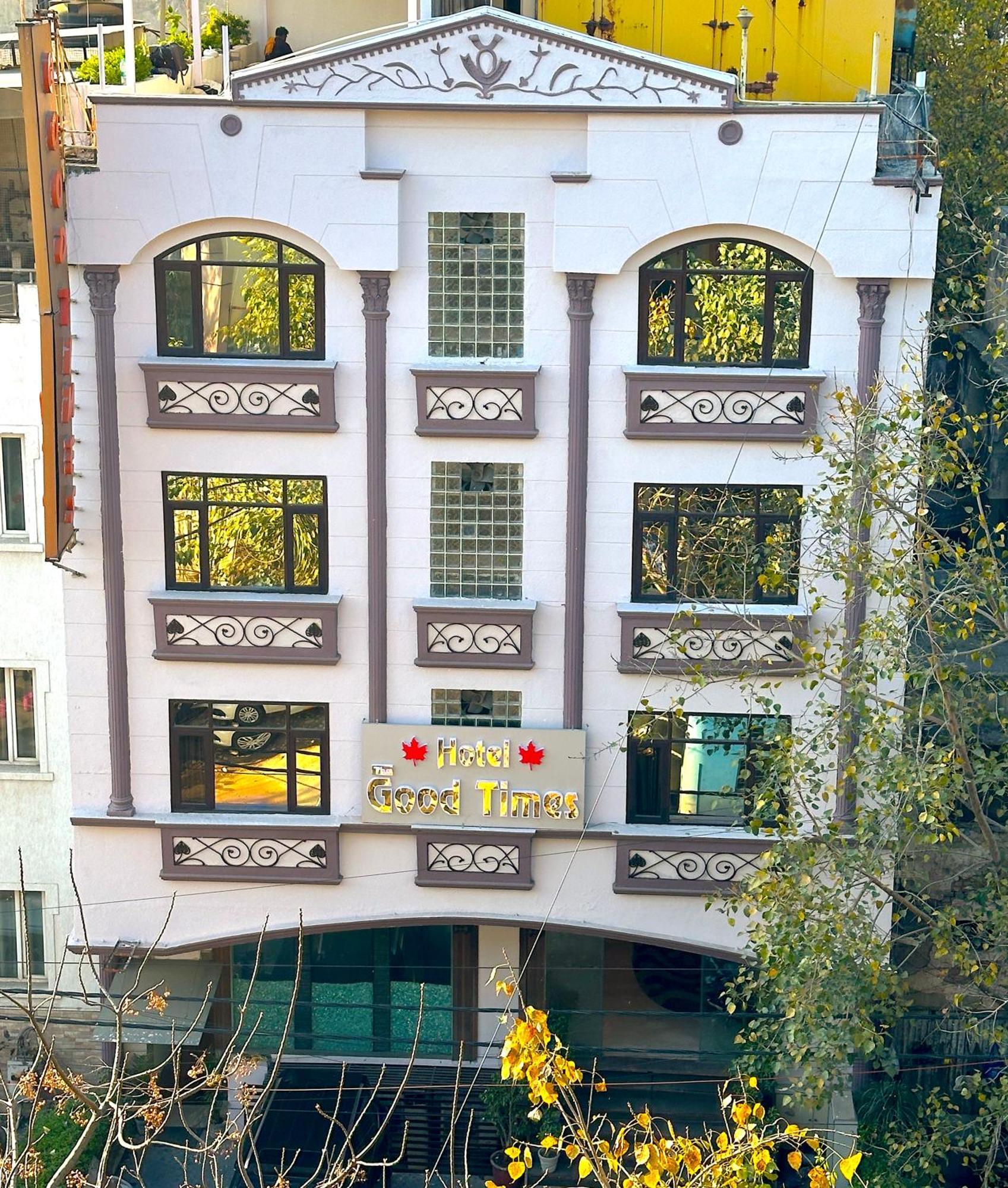 Hotel Good Times Near Ganga Ram Hospital And Karol Bagh Metro Delhi  Bagian luar foto